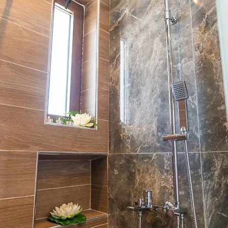 Odyssea View & Hot Jacuzzi Front Διαμέρισμα *