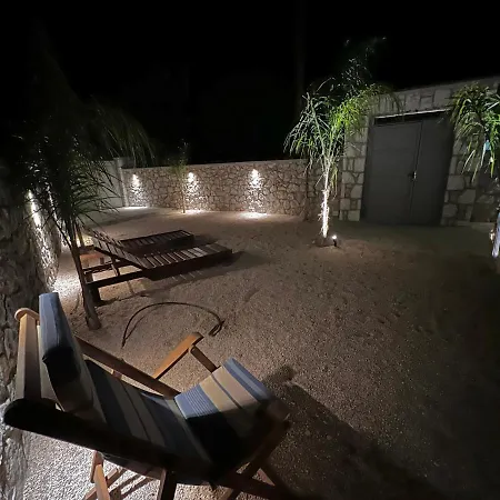 Odyssea View & Hot Jacuzzi Front *