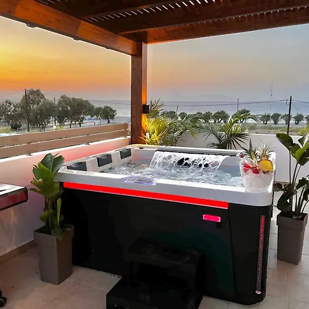 Odyssea View & Hot Jacuzzi Front Kremastí