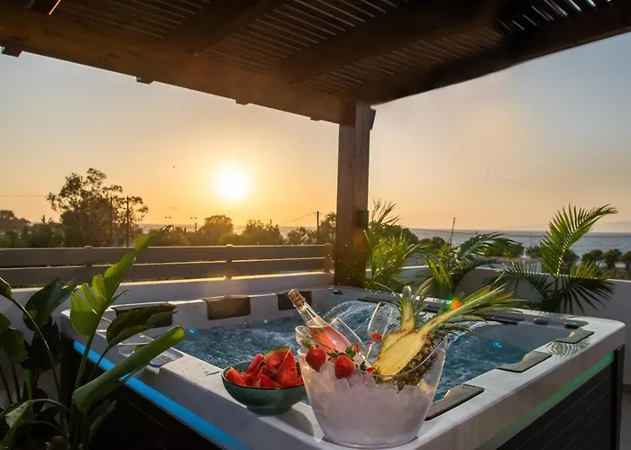 Odyssea View & Hot Jacuzzi Front *