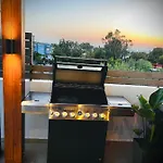 Odyssea View & Hot Jacuzzi Front Apartamento