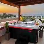 Odyssea View & Hot Jacuzzi Front Kremastí