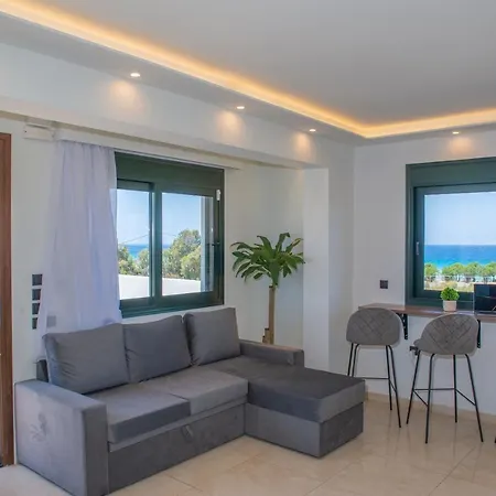 Odyssea View & Hot Jacuzzi Front Apartment