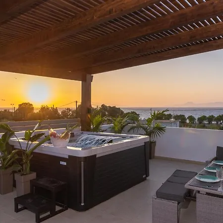 Odyssea View & Hot Jacuzzi Front