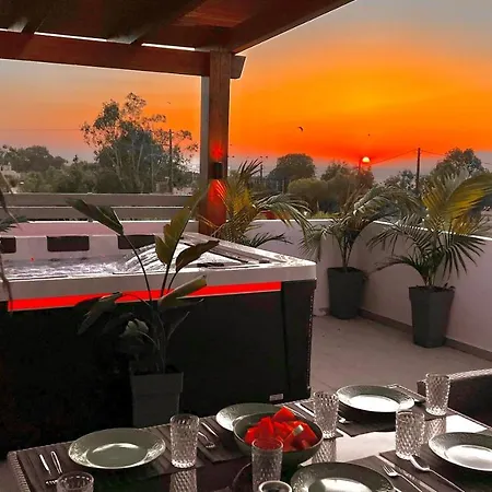 Apartmán Odyssea View & Hot Jacuzzi Front