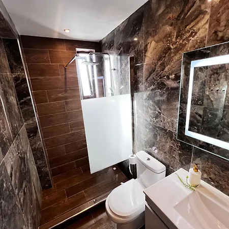 Odyssea View & Hot Jacuzzi Front Apartment *