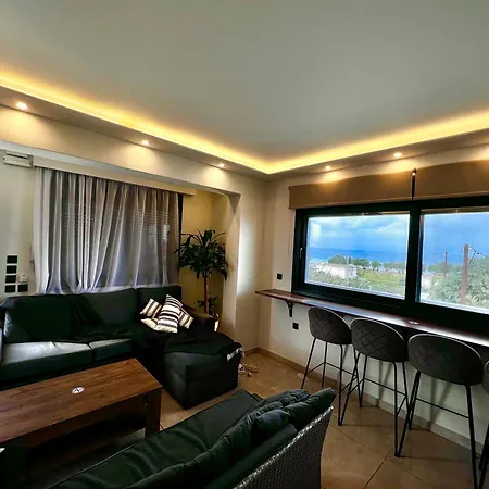 Odyssea View & Hot Jacuzzi Front * Kremastí