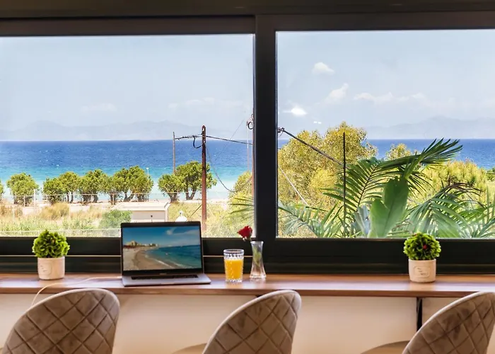 Odyssea View & Hot Jacuzzi Front