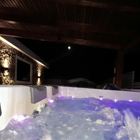 Odyssea View & Hot Jacuzzi Front Apartamento *