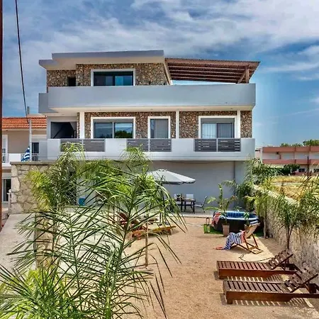 Odyssea View & Hot Jacuzzi Front Apartament *